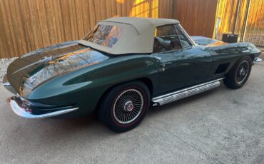Chevrolet-Corvette-1967-Convertible-4