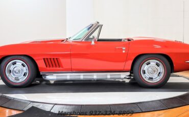 Chevrolet-Corvette-1967-Convertible-4