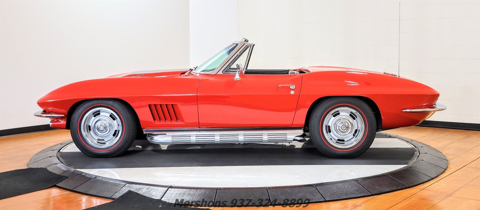 Chevrolet-Corvette-1967-Convertible-4