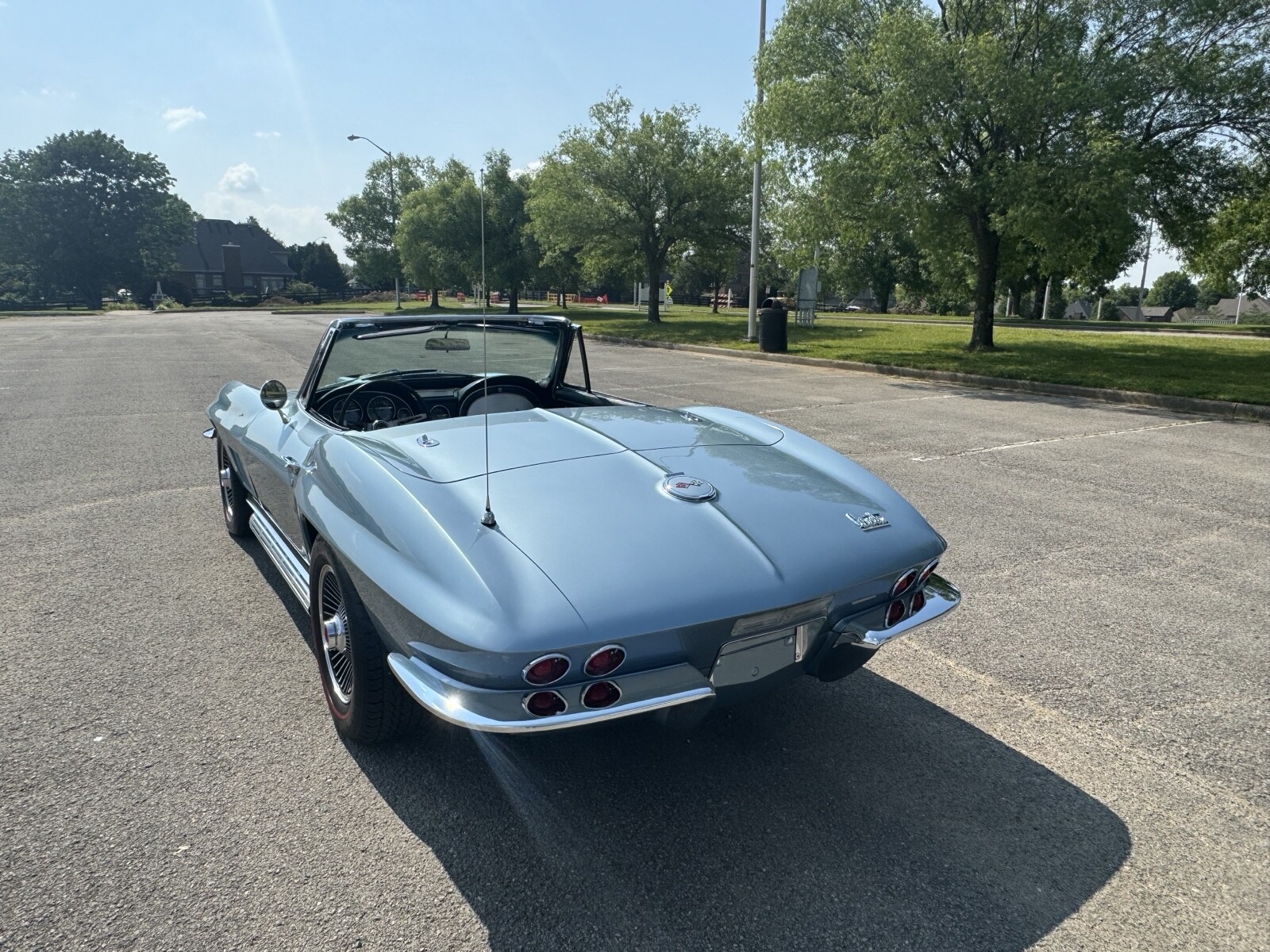 Chevrolet-Corvette-1967-Convertible-4