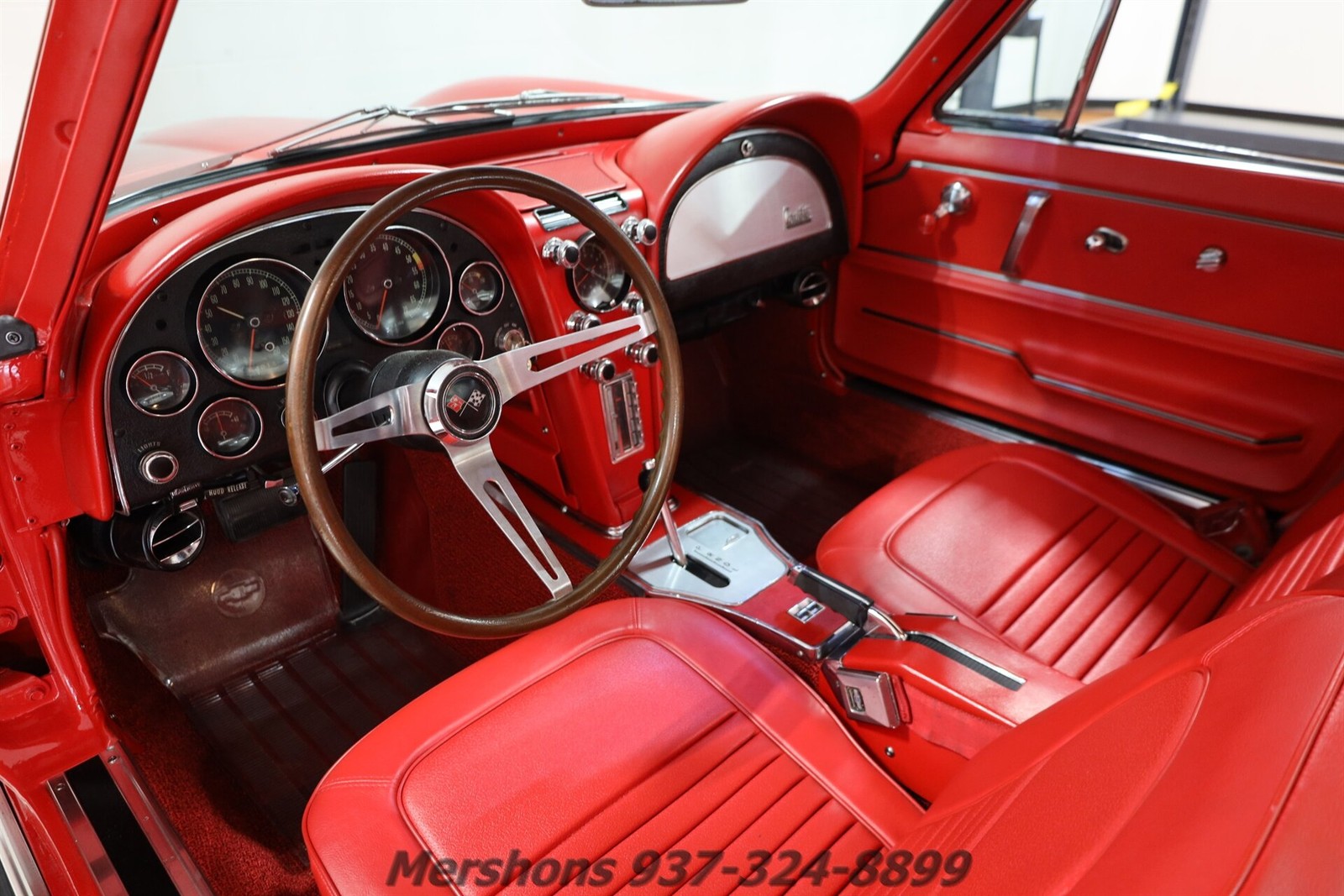 Chevrolet-Corvette-1967-Coupe-1