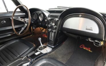 Chevrolet-Corvette-1967-Coupe-1