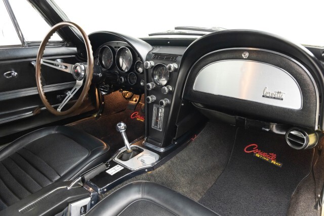Chevrolet-Corvette-1967-Coupe-1