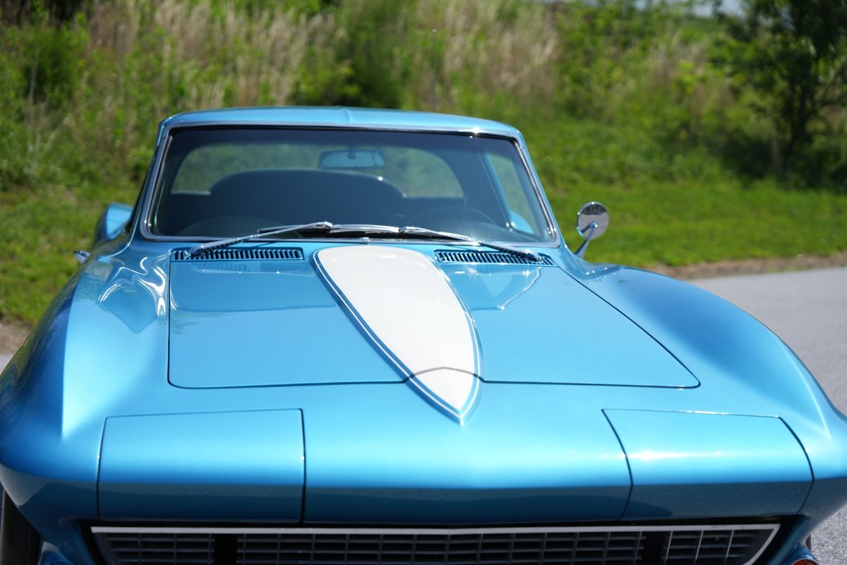 Chevrolet-Corvette-1967-Coupe-11