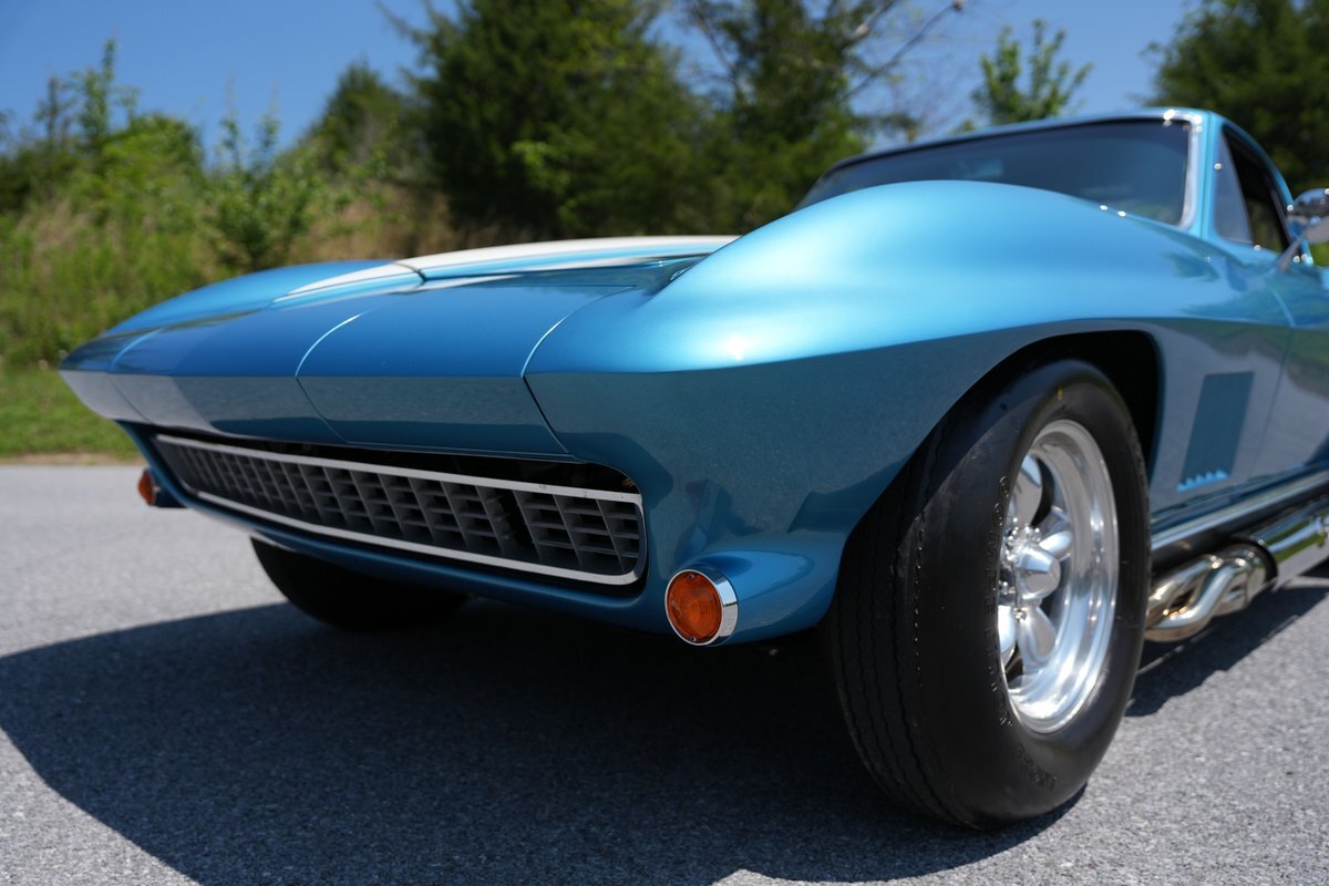 Chevrolet-Corvette-1967-Coupe-12