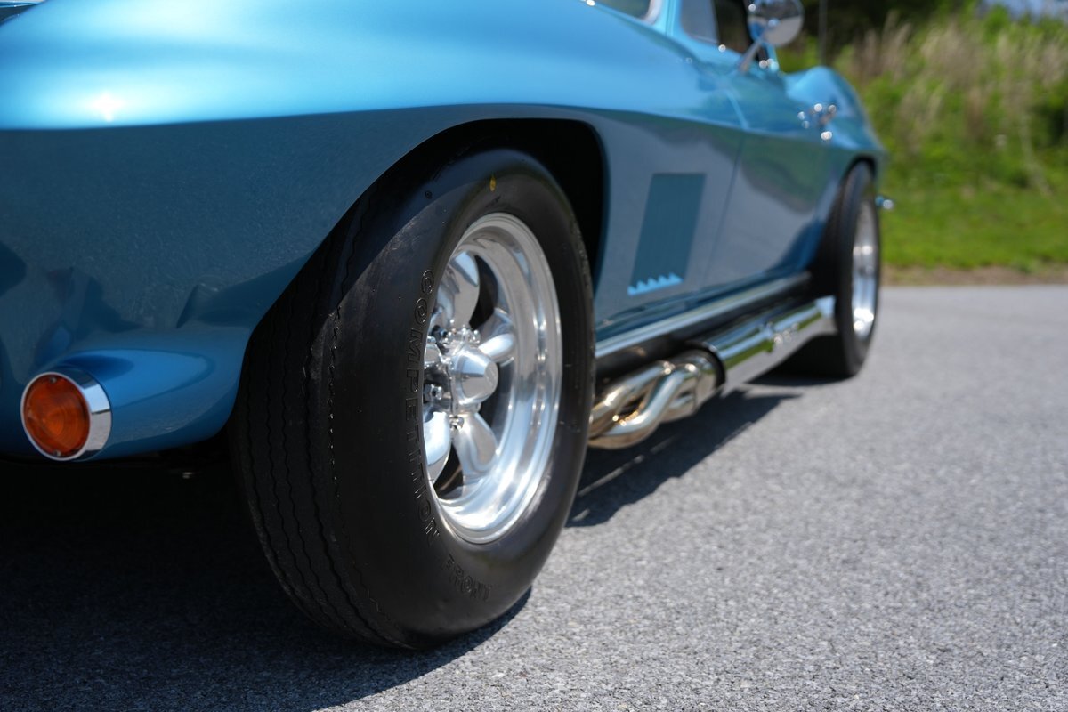 Chevrolet-Corvette-1967-Coupe-13