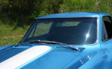 Chevrolet-Corvette-1967-Coupe-17