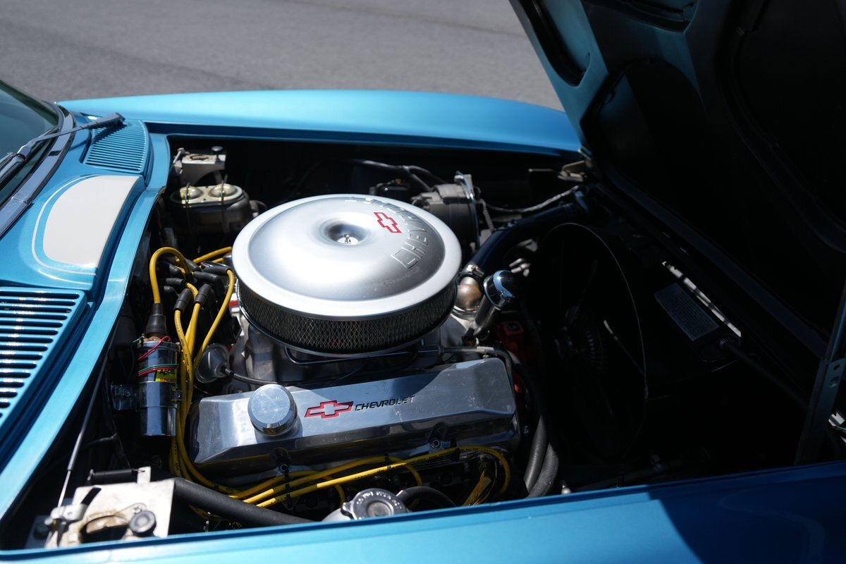 Chevrolet-Corvette-1967-Coupe-18
