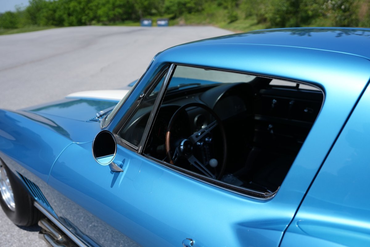 Chevrolet-Corvette-1967-Coupe-28