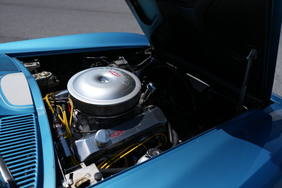 Chevrolet-Corvette-1967-Coupe-33