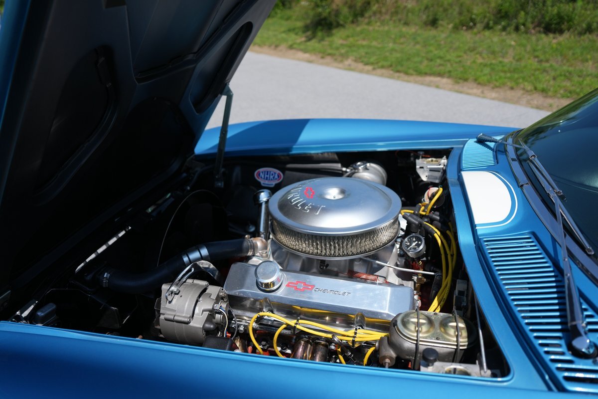 Chevrolet-Corvette-1967-Coupe-34