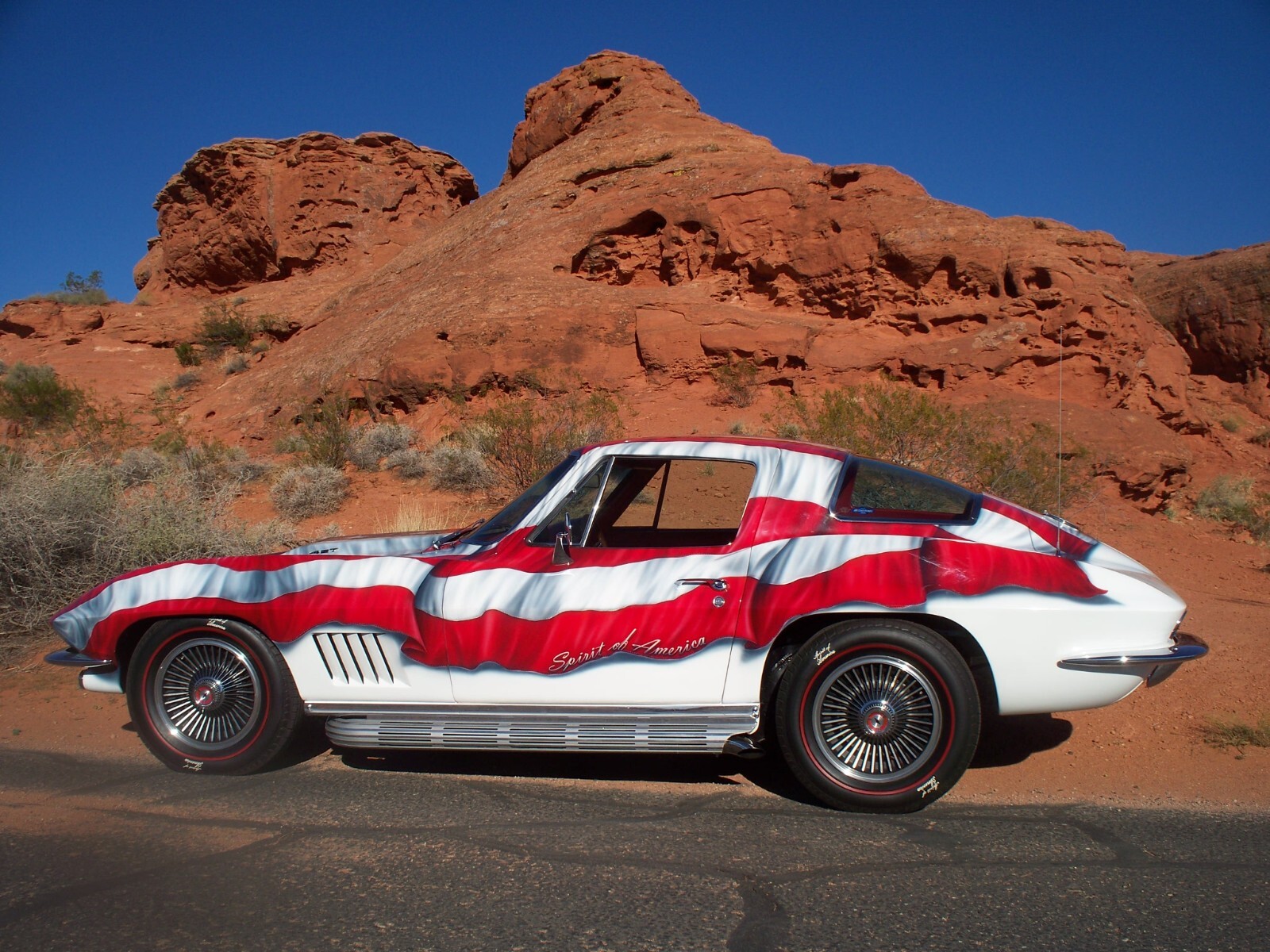 Chevrolet-Corvette-1967-Coupe-4