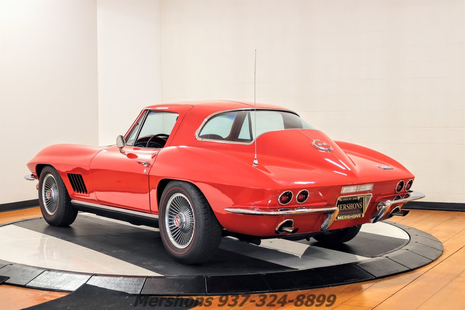 Chevrolet-Corvette-1967-Coupe-4