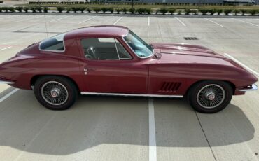 Chevrolet-Corvette-1967-Coupe-4
