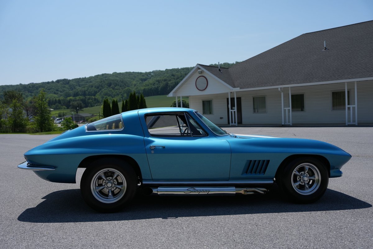 Chevrolet-Corvette-1967-Coupe-7