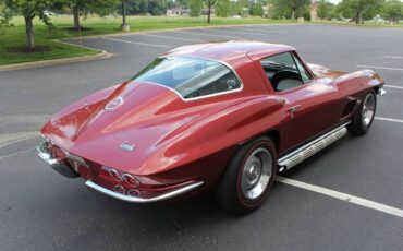 Chevrolet-Corvette-1967-custom-1