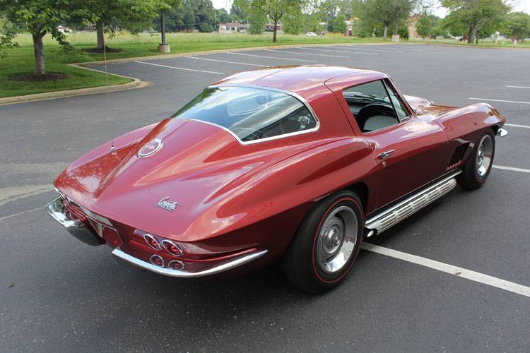Chevrolet-Corvette-1967-custom-1