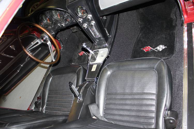 Chevrolet-Corvette-1967-custom-13