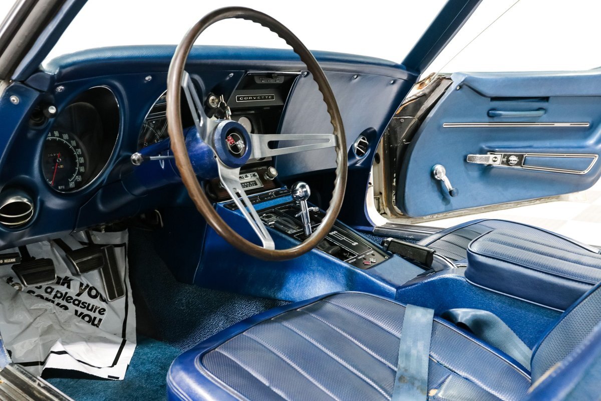 Chevrolet-Corvette-1968-Coupe-13