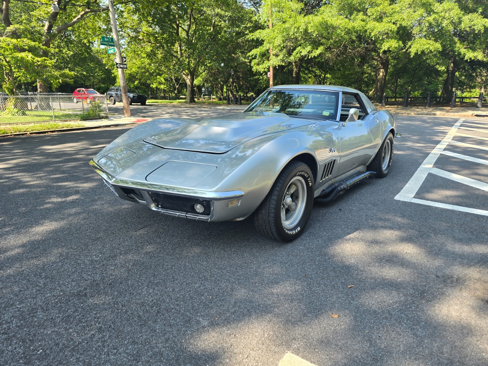 Chevrolet-Corvette-1968-HARDTOP-CONVERTIBLE-1