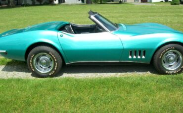Chevrolet-Corvette-1968-green-1