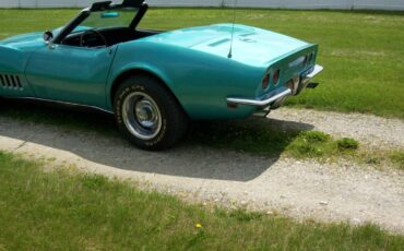 Chevrolet-Corvette-1968-green-3