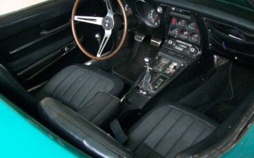 Chevrolet-Corvette-1968-green-5