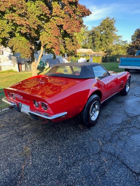 Chevrolet-Corvette-1969-Convertible-3