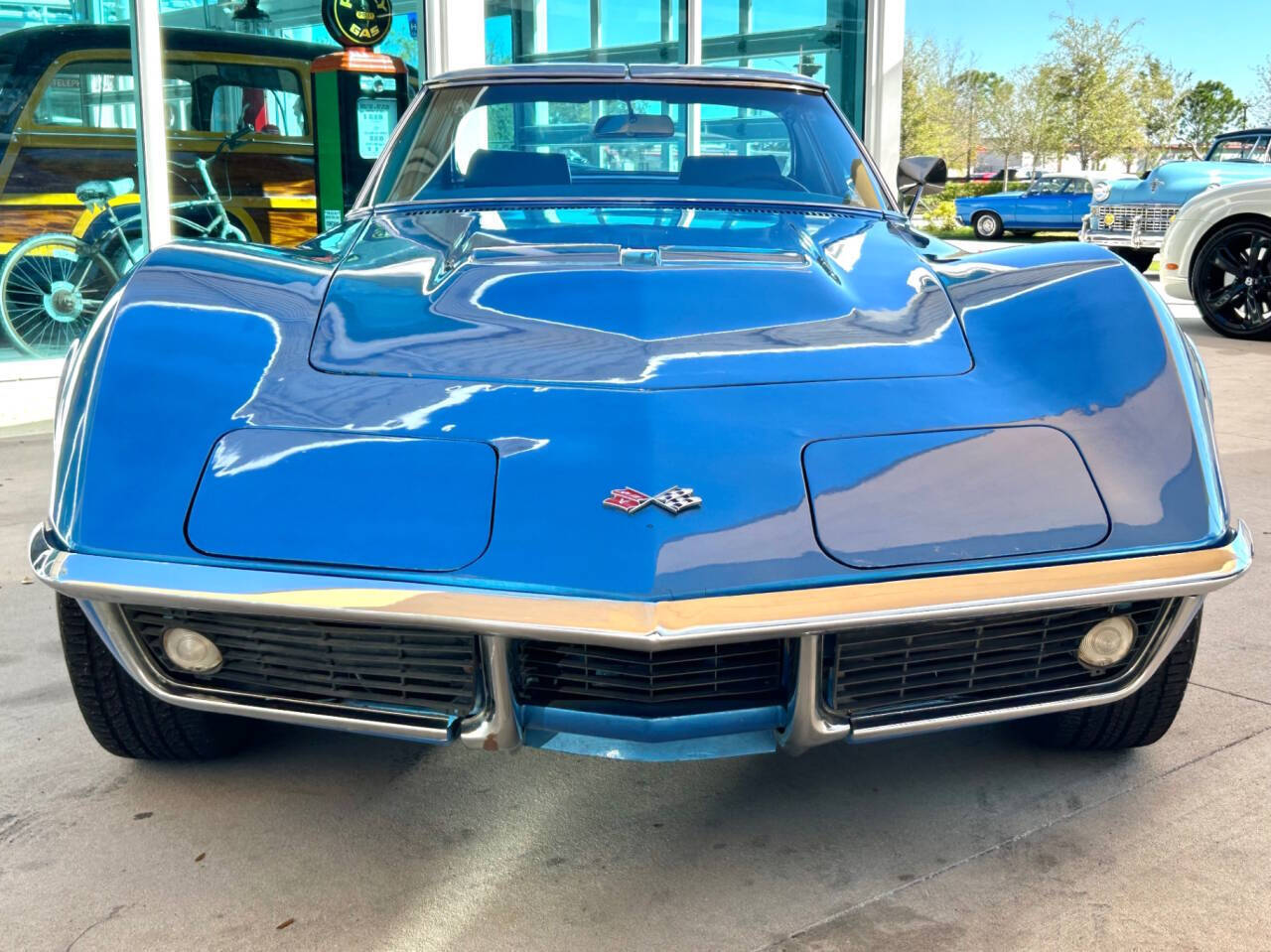 Chevrolet-Corvette-1969-Hatchback-1