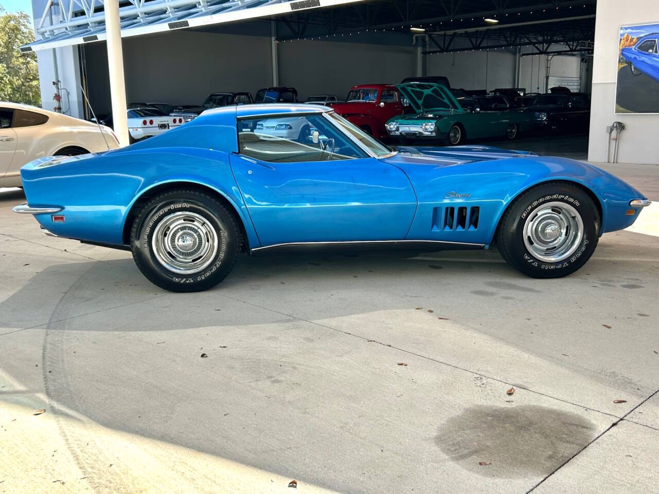 Chevrolet-Corvette-1969-Hatchback-3