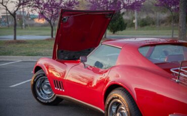 Chevrolet-Corvette-1969-red-11