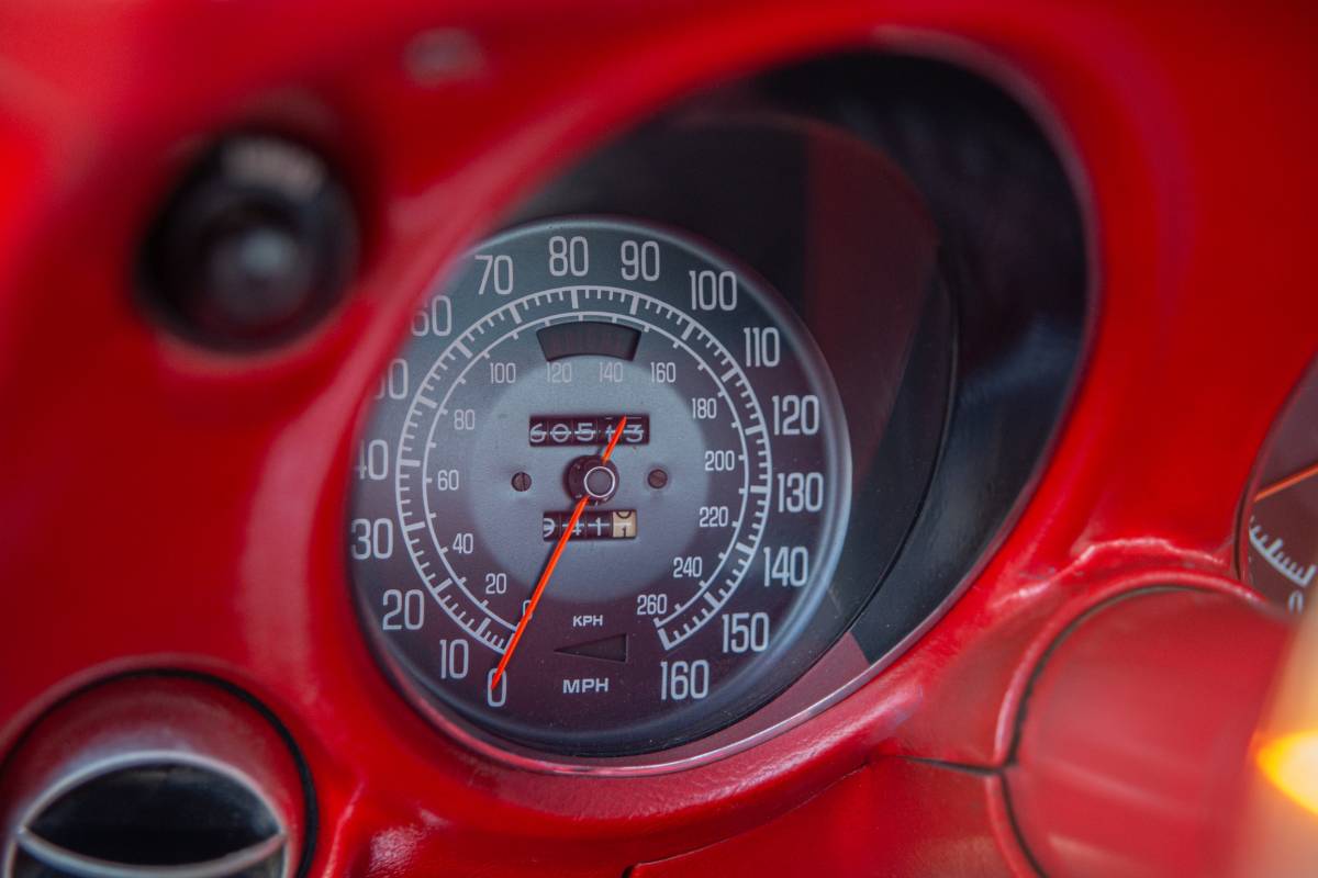Chevrolet-Corvette-1969-red-15