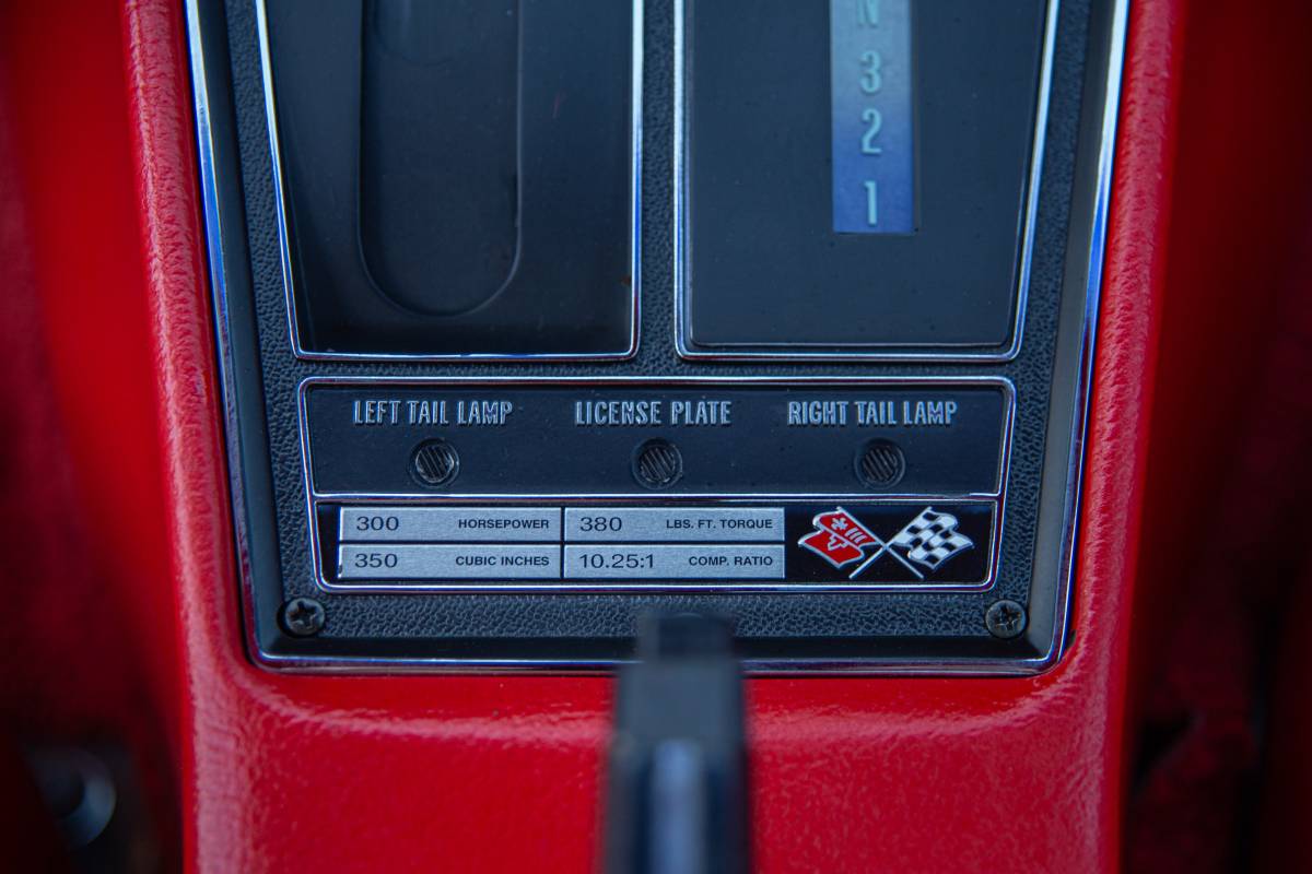 Chevrolet-Corvette-1969-red-18