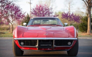 Chevrolet-Corvette-1969-red-2