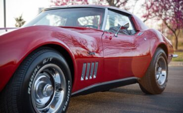 Chevrolet-Corvette-1969-red-6