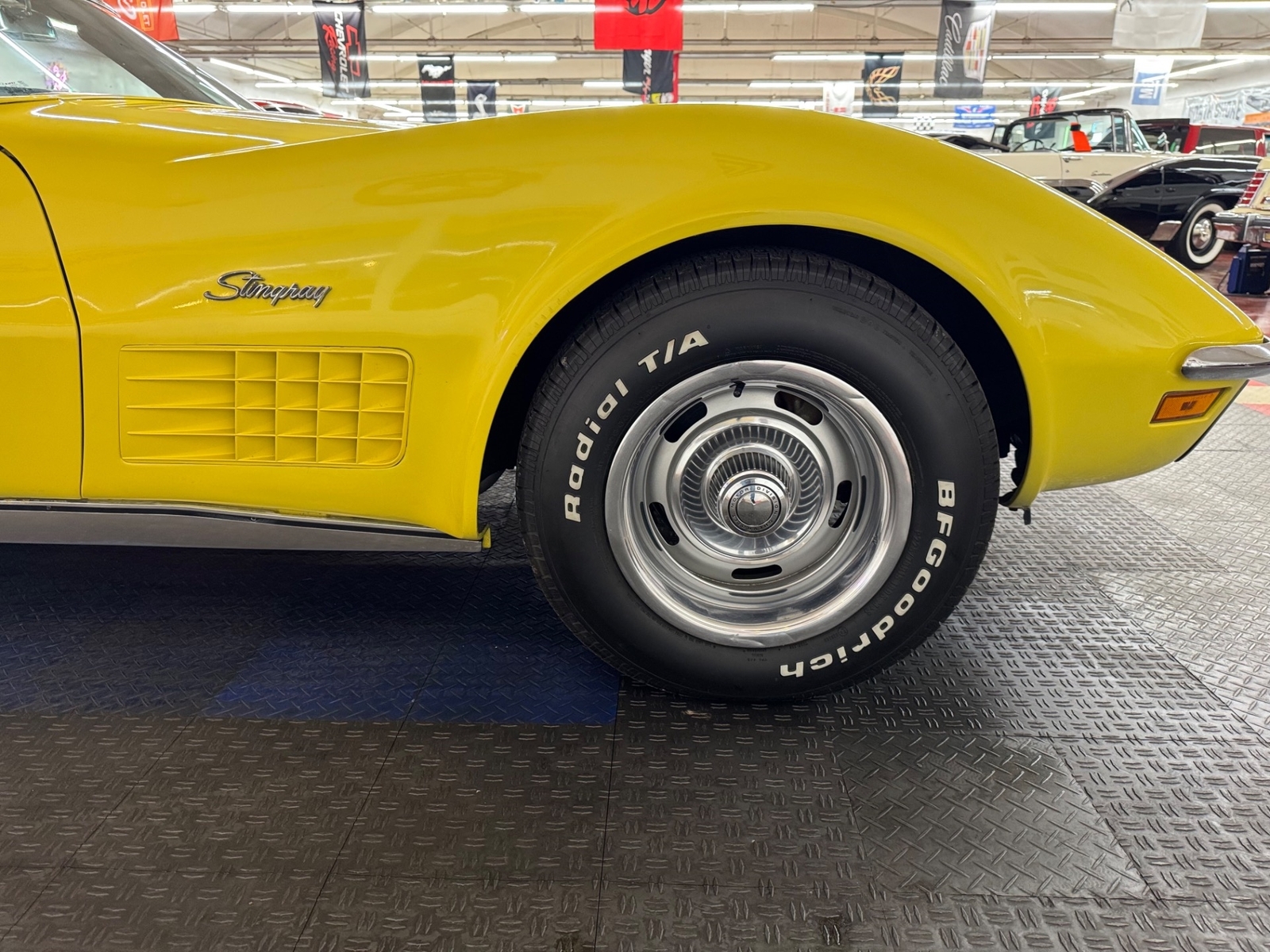 Chevrolet-Corvette-1970-30