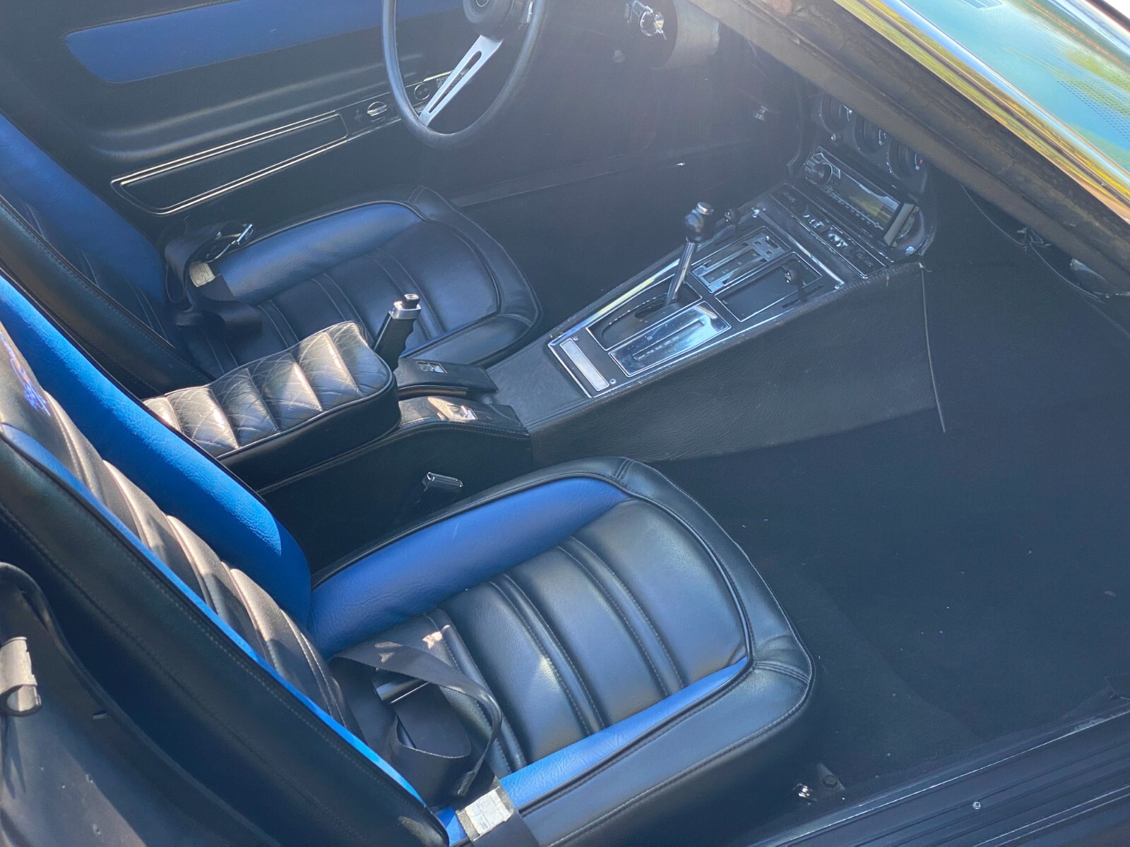 Chevrolet-Corvette-1970-Convertible-17