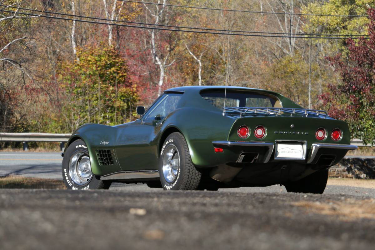 Chevrolet-Corvette-1970-green-3