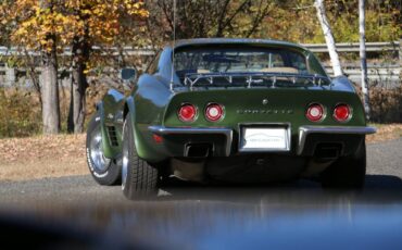Chevrolet-Corvette-1970-green-5