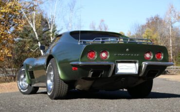 Chevrolet-Corvette-1970-green-7