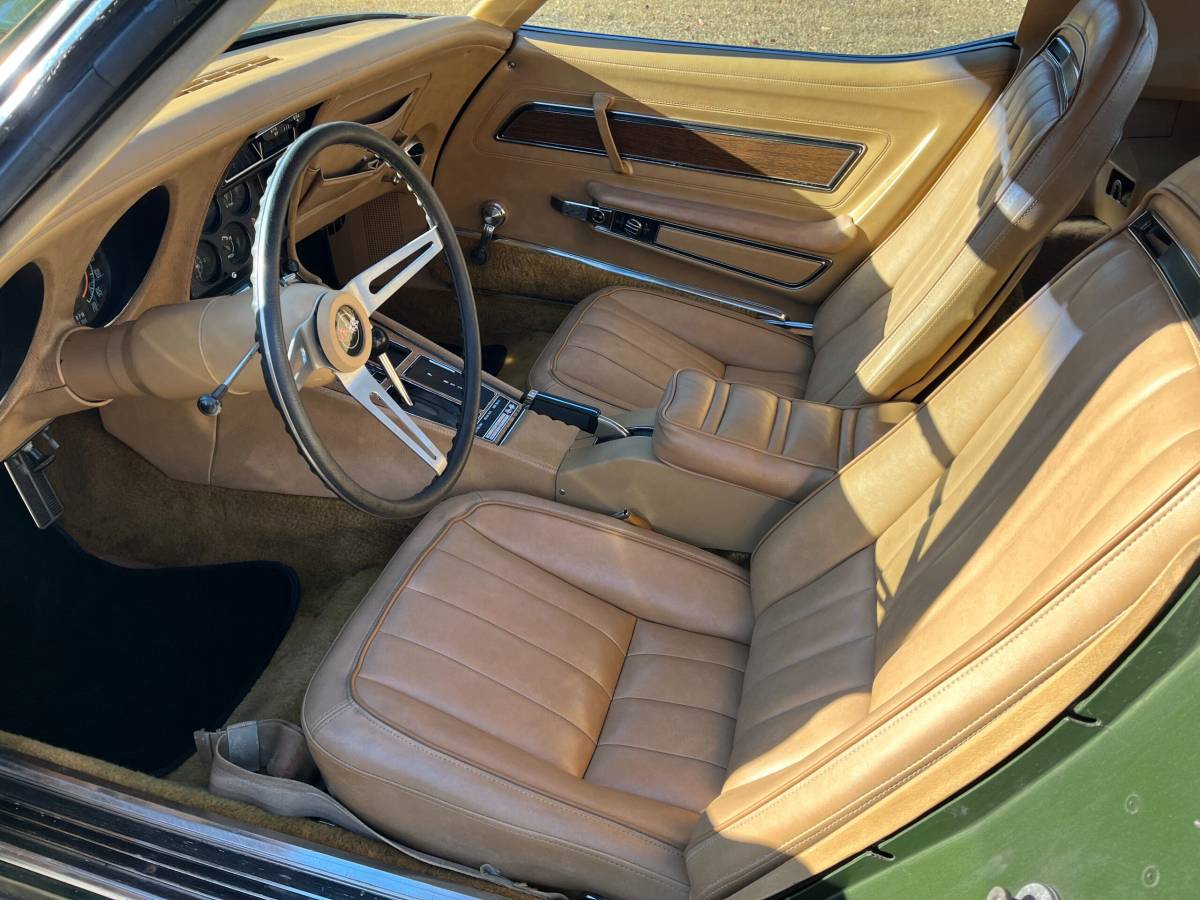Chevrolet-Corvette-1970-green-9