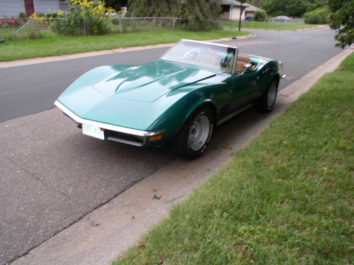 Chevrolet Corvette  1970 green