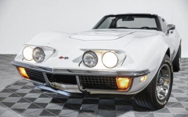 Chevrolet-Corvette-1971-10