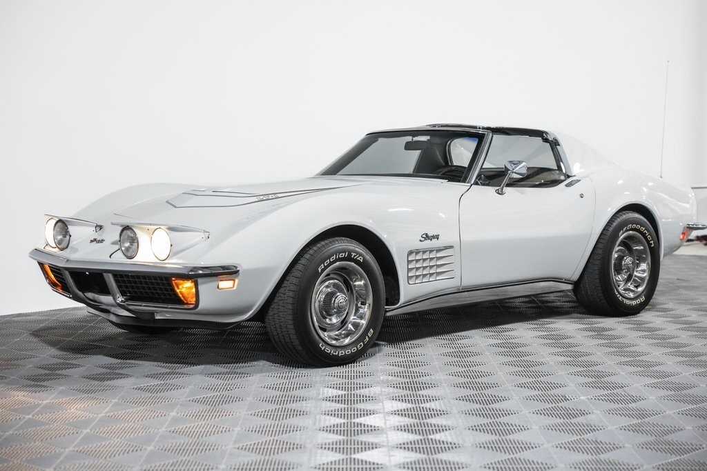 Chevrolet-Corvette-1971-17