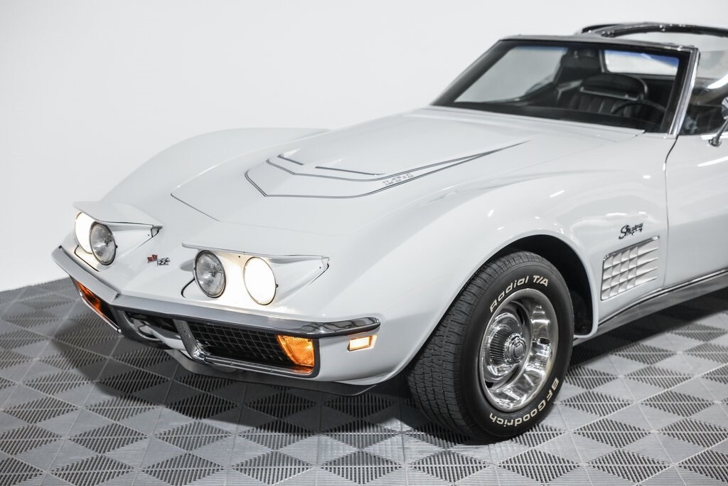 Chevrolet-Corvette-1971-18