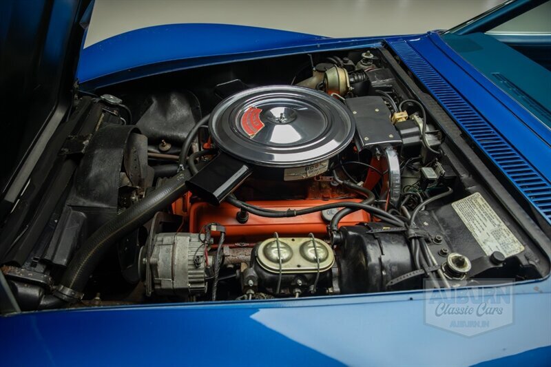 Chevrolet-Corvette-1971-23
