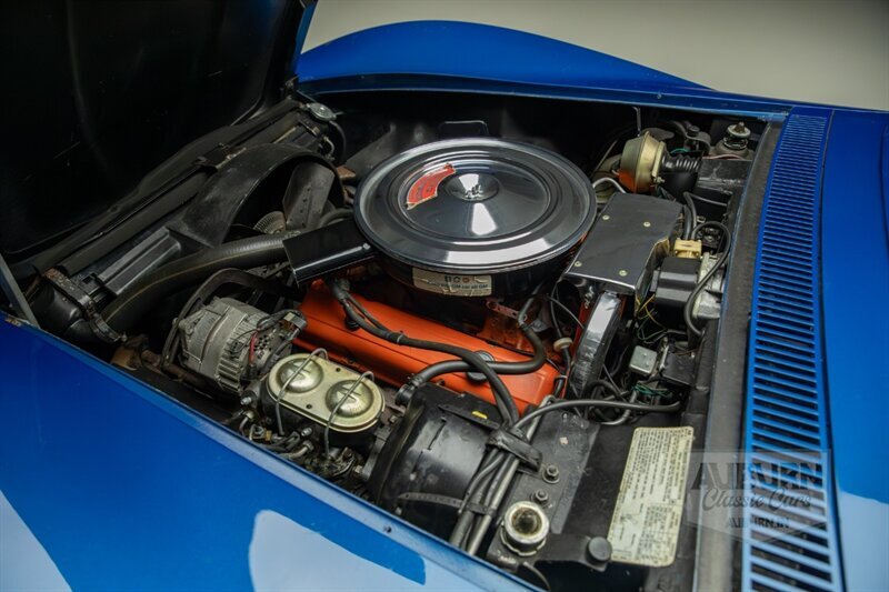 Chevrolet-Corvette-1971-24