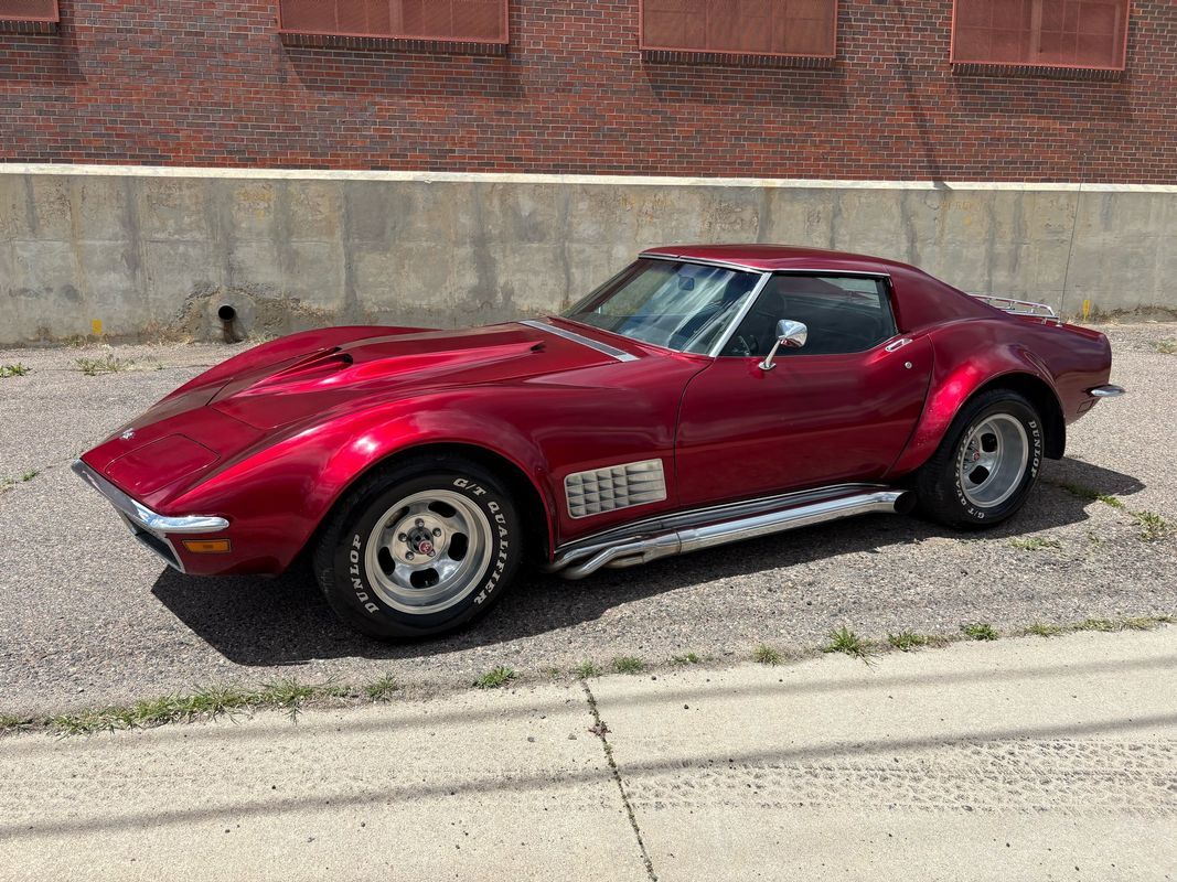 Chevrolet-Corvette-1971-30