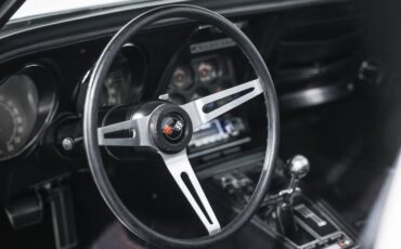 Chevrolet-Corvette-1971-32