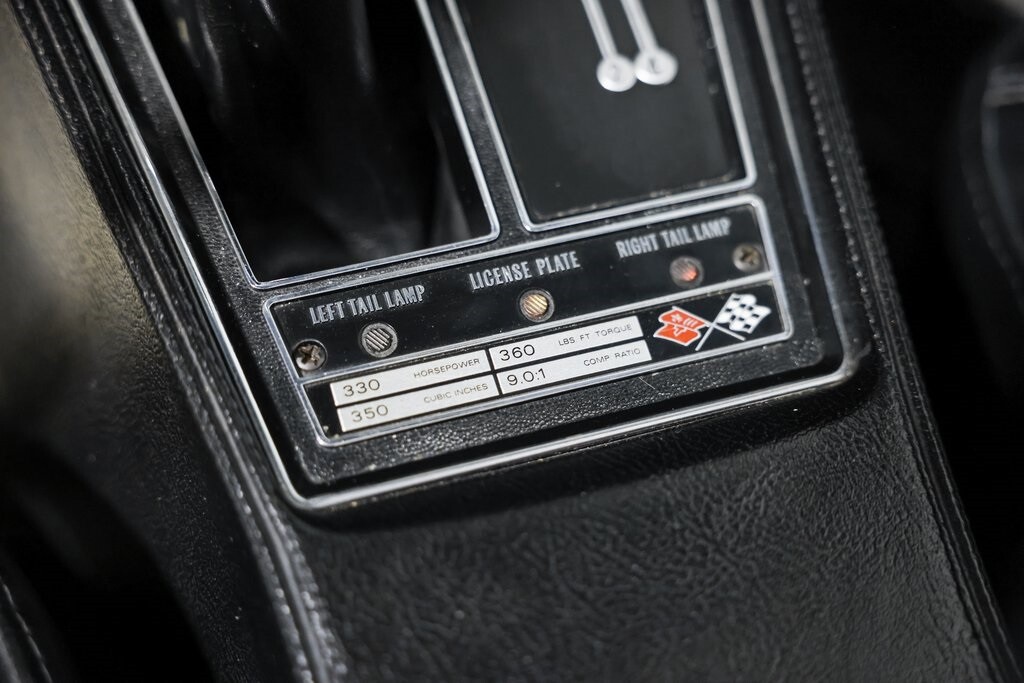 Chevrolet-Corvette-1971-37